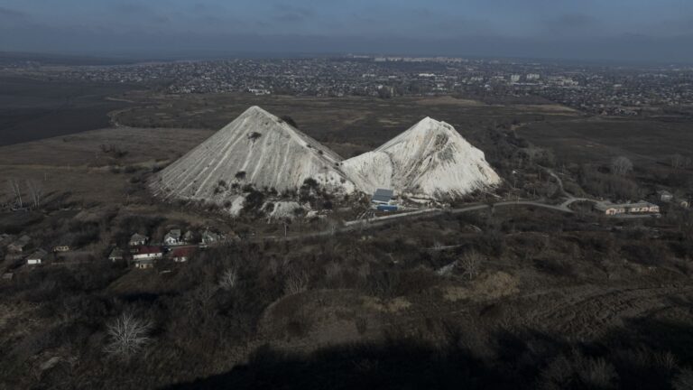 108103116 1739693149189 gettyimages 2199117207 dji 0466 fridshon 090225 sloviansk ns