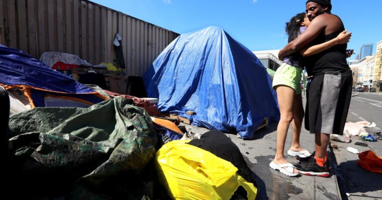 urlhttps3A2F2Fcalifornia times brightspot.s3.amazonaws.com2Ffe2F632F72967ffb472dbb49e12825000fd52F1497557 me 0307 homeless audit gem 002