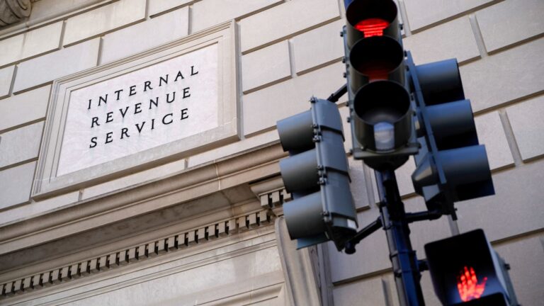 108105121 17400755182025 02 20t181645z 1285875649 rc2hycamyu9r rtrmadp 0 usa trump irs