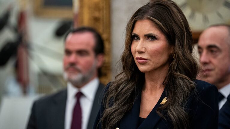 108137512 1745863186895 gettyimages 2210812182 WHITEHOUSE
