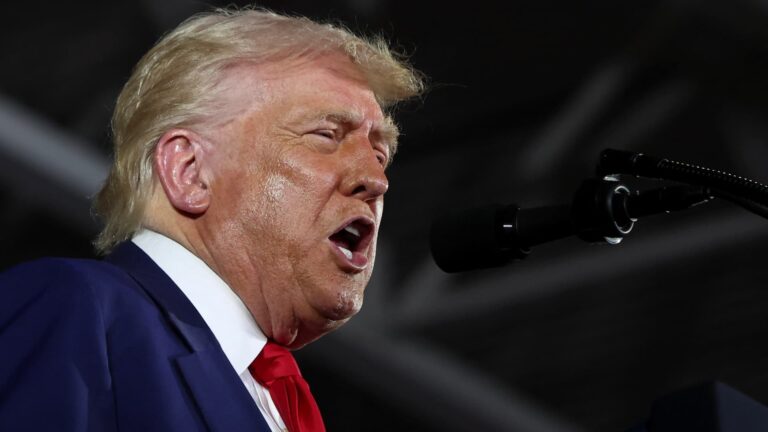 108138552 17460131482025 04 30t002011z 1142584319 rc2z7eaelo6r rtrmadp 0 usa trump 100 days