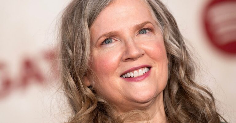 us author suzanne collins