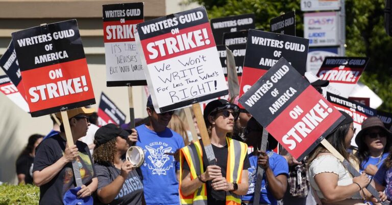 urlhttps3A2F2Fcalifornia times brightspot.s3.amazonaws.com2F0b2F742Fcc77ab354327aac5a9a294000e362Fhollywood writers strike 57937